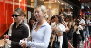 Productos, adquisición de AP Bakery y más: todo lo que necesita saber sobre el lanzamiento de la marca de cuidado de la piel de Hailey Beiber