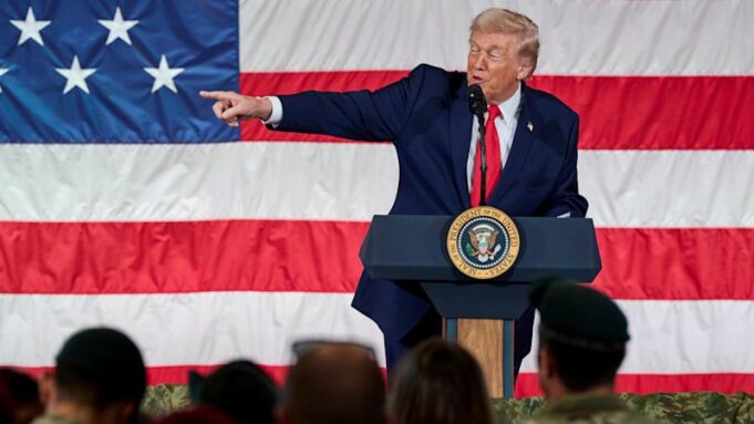 Trump insinúa un cambio de poder en Irán