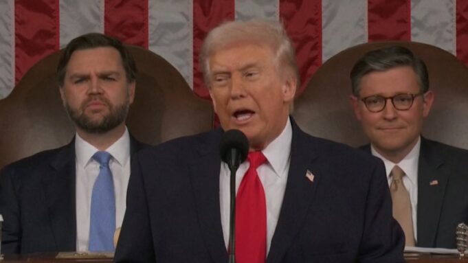 Trump pronuncia el Estado de la Unión más largo de la historia