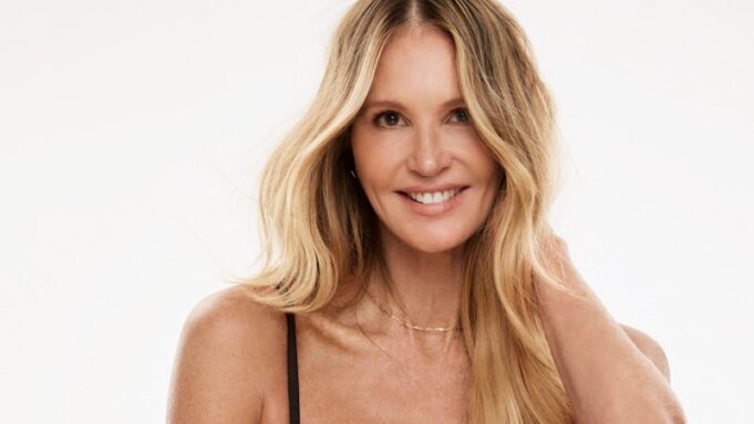 Supermodelo regresa al modelaje de ropa interior para Bonds a los 61 años