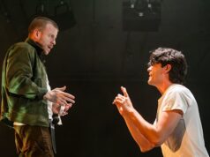 Cyrano de Bergerac, en el piso cuarenta y cinco; Gansos en The Croxton; Cluedo en el teatro de comedia