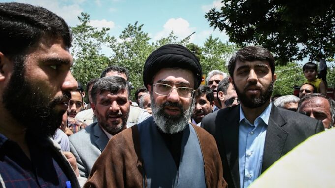 Considera asesinar al hijo del ayatolá Ali Jamenei, Mojtaba Jamenei