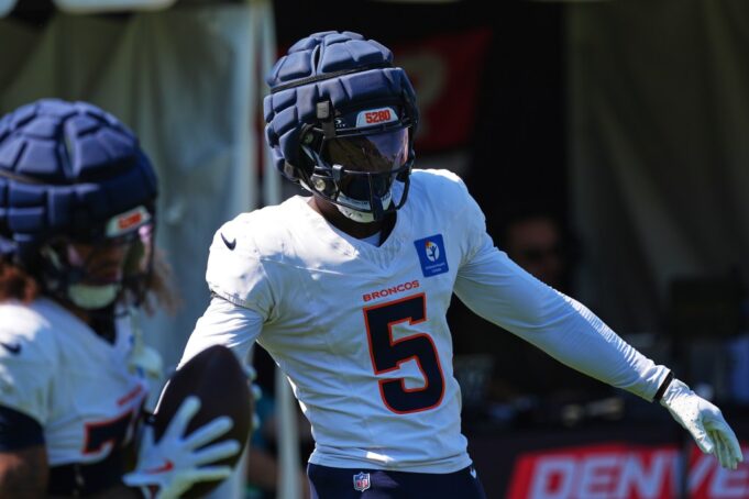 Cómo el ex-Broncos, ahora Patriots WR Trent Sherfield está asesorando a Pat Bryant