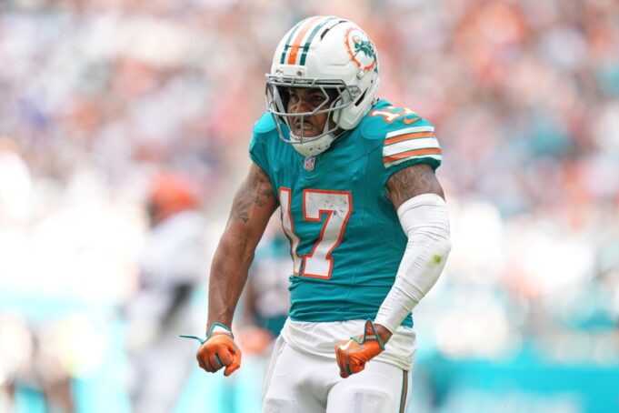 ¿A quién necesita el ex Oregon Duck Bo Nix como objetivo para los Broncos? Jaylen Waddle, por supuesto.