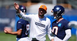 ¿Cuánto cambiará la ofensiva de los Broncos con Davis Webb marcando jugadas?
