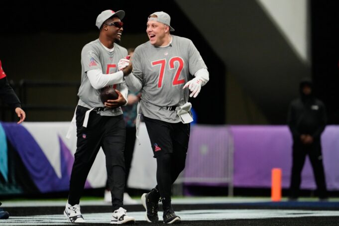 Garett Bolles sobre el posible responsable de las jugadas de los Broncos, Davis Webb: “Sería increíble”