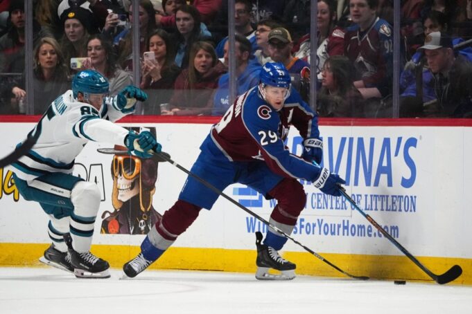 Colorado Avalanche derrota a Sharks 4-2 en Ball Arena antes del receso olímpico