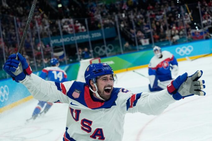 Estados Unidos prepara el partido por la medalla de oro contra Canadá al superar a Eslovaquia