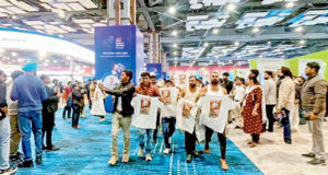 Cuatro trabajadores del Congreso de la Juventud arrestados por protestar en la cumbre de AI, la policía busca una investigación