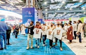 Cuatro trabajadores del Congreso de la Juventud arrestados por protestar en la cumbre de AI, la policía busca una investigación