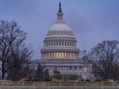 Los demócratas piden al gobierno que reembolse miles de millones en dinero arancelario de Trump