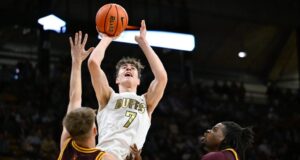 Los aficionados de CU mantienen a raya a ASU