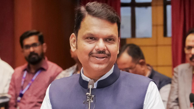 Fadnavis absuelve a Narhari Zirwal en la investigación de sobornos de la ACB, dice que no se han encontrado pruebas