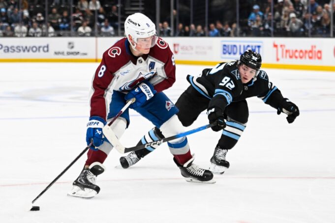 Colorado Avalanche derrota a Utah 4-2 sin Nathan MacKinnon