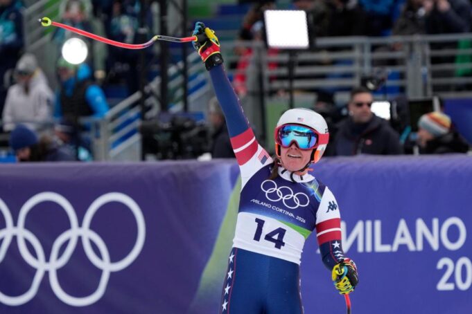 Raedler y Huber de Austria ganan por equipos combinados, Shiffrin y Johnson de EE. UU. cuartos