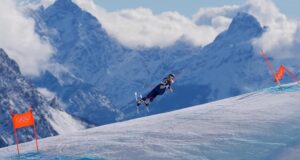 Lindsey Vonn se está preparando para volar a casa en EE. UU. con más cirugías por venir, le dice a AP un funcionario del equipo