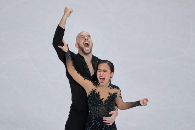 El impresionante patinaje libre de Ilia Malinin asegura el oro del equipo de patinaje artístico de EE. UU. en los Juegos Olímpicos de Milán Cortina – The Denver Post