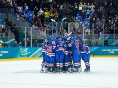 El equipo de hockey femenino de EE. UU. tiene cita en julio con Flavor Flav en Las Vegas