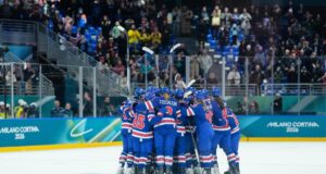 El equipo de hockey femenino de EE. UU. tiene cita en julio con Flavor Flav en Las Vegas