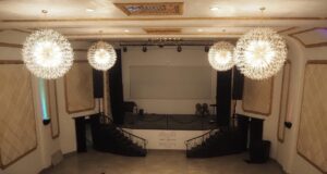 El teatro South Broadway en Denver sale de la quiebra y la ejecución hipotecaria