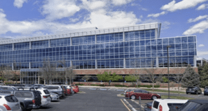 El propietario de la oficina de Highlands Ranch incumple un préstamo de 18 millones de dólares