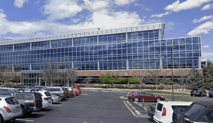 El propietario de la oficina de Highlands Ranch incumple un préstamo de 18 millones de dólares