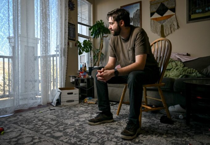 Los residentes de Colorado se endeudan para tratar de anticiparse al aumento de los costos