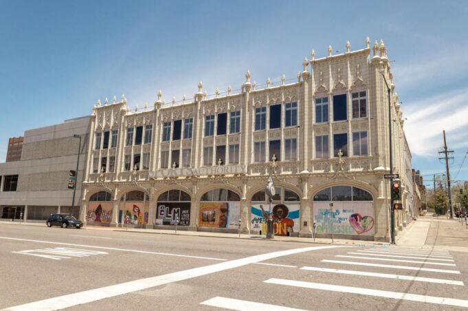 El edificio del Denver Sports Castle está en la mira del minorista evo con sede en Seattle