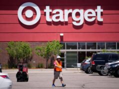 El condado de Douglas aprueba una medida que exige a los minoristas denunciar delitos