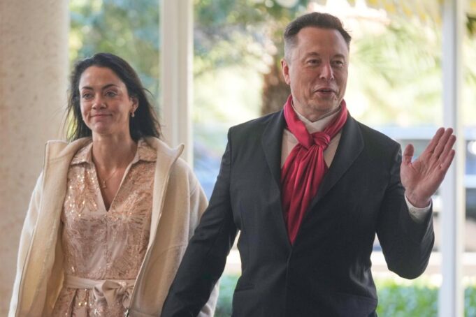 Musk promete colocar centros de datos en el espacio y operarlos con energía solar, pero los expertos tienen dudas