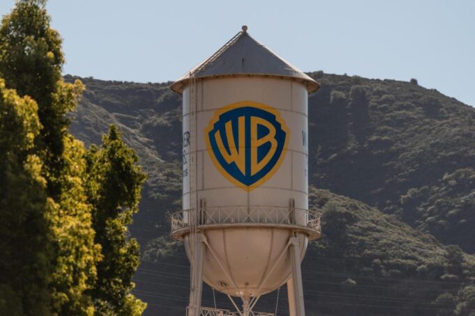 Warner Bros reabre conversaciones de adquisición con Paramount después de la exención de Netflix