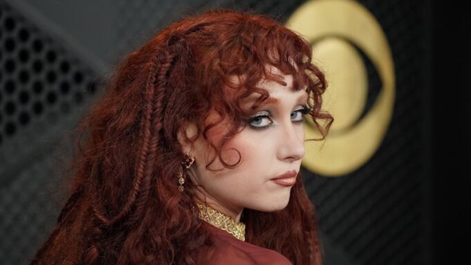 Chappell Roan abandona al agente de talentos Wasserman por conexión con Epstein