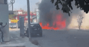 La violencia sacude a México después de que el ejército mata al capo del cartel