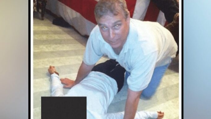Nuevas llamadas a medida que se publican más archivos de Epstein