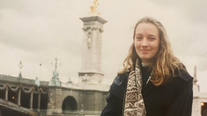 La historia de amor invernal de un estudiante australiano de intercambio en Francia, 30 años después