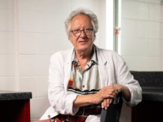 Geoffrey Rush ha vuelto. Pero no lo llames regreso