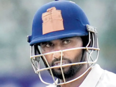 Paras Dogra multado con el 50 por ciento de sus honorarios del partido, dos puntos de demérito por cabezazo