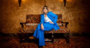 Una obra que batió récords regresa al escenario protagonizada por Sheridan Harbridge