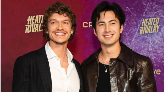 Connor Storrie y Hudson Williams sobre cómo abrazar a sus personajes de Hot Rivalry
