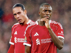 Arne Slot considera que ésta es su temporada más dura en la lucha del Liverpool