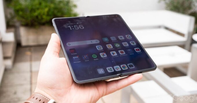 Oppo se burla de la pantalla sin arrugas del Find N6 antes del rumoreado lanzamiento en marzo