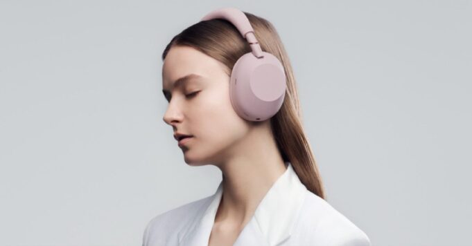 Los mejores auriculares supraaurales de Sony ahora están disponibles en ‘Sand Pink’
