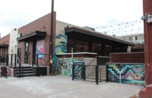 Restaurador lleva la cadena nacional mediterránea a RiNo