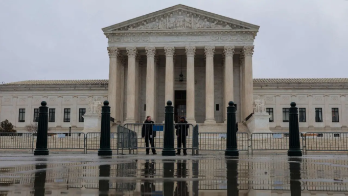 La Corte Suprema dictamina que Trump carecía de autoridad para imponer aranceles radicales