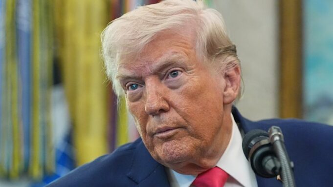 Irán rechaza el plan de paz de Trump y hace una contraoferta por el Estrecho de Ormuz; Precios de la gasolina en máximos históricos