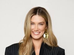 Cantante australiana inicia campaña con excelentes críticas en Noruega