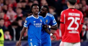 Mourinho dice que “se acabó” para Prestianni en el Benfica si es culpable