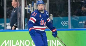 Hilary Knight de EE. UU. dice que jugó con el ligamento colateral medial desgarrado en los Juegos Olímpicos