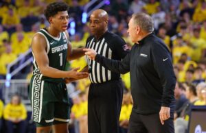 Michigan St.’s Fears recibe tecnología para otra patada en la ingle del jugador