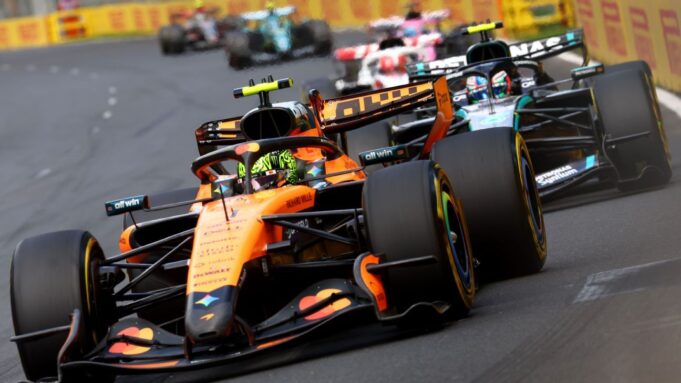 McLaren critica la falta de información sobre el motor Mercedes F1